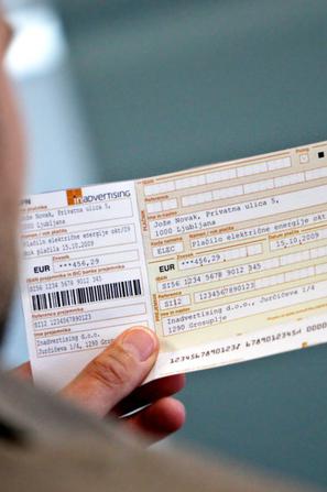 Plačilo položnice.