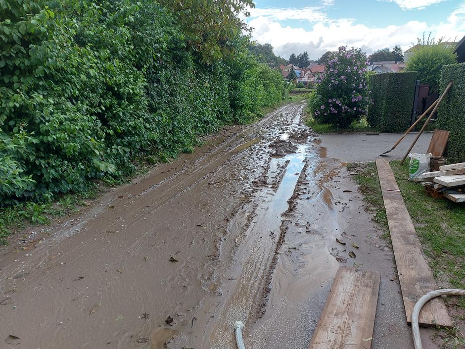 Škofja Loka, neurje, odpravljanje posledic | Avtor: M. Ha.