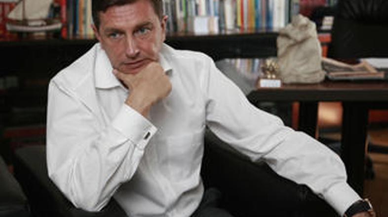 Število tistih, ki so nezadovoljni z delom vlade Boruta Pahorja, je v primerjavi