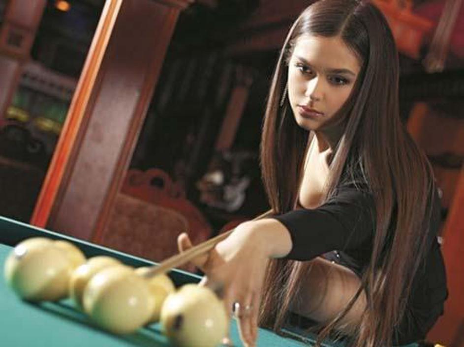 Anastasia Luppova - igralka biljarda ali manekenka?