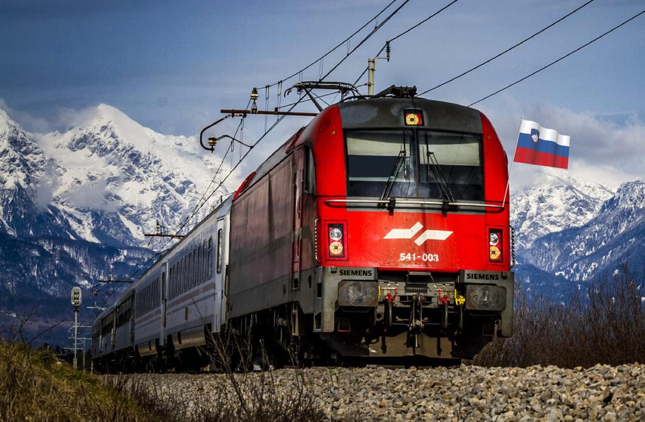 vlak, slovenske železnice, nogomet, uefa | Avtor: Profimedia