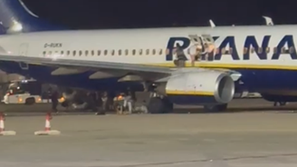 Goreče letalo Ryanair