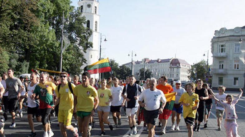 24-urni tekaški maraton Srčni utrip za Baltik je eden od viškov današnje 20- obl