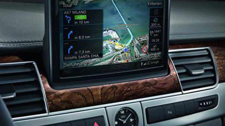 Audi bo v novi osmici ponudil tudi storitev Google Earth. (Foto: Audi)