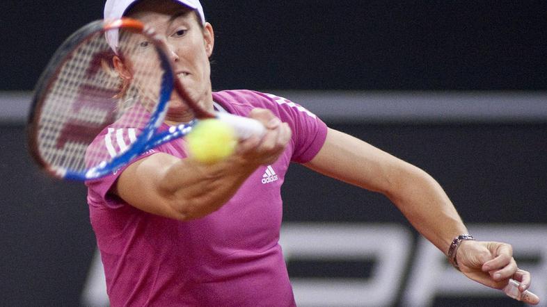 Prvič po vrnitvi v svet tenisa je Justine Henin dobila turnir WTA. (Foto: EPA)