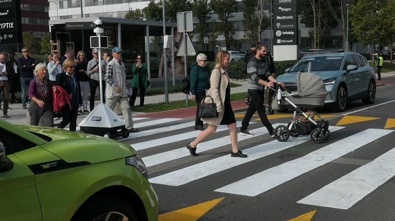 avtonomni robot IPA2X