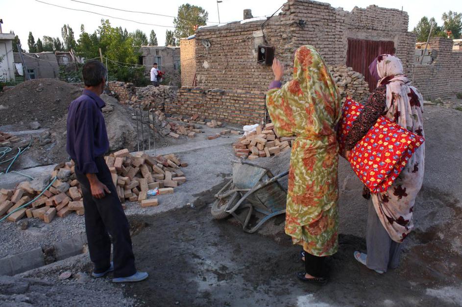 Številni ranjeni po potresu v Iranu.