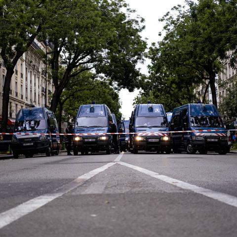 Pariz 2024 policija