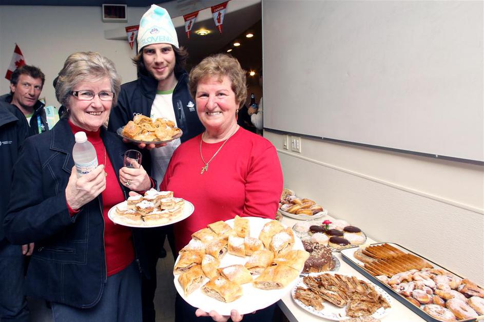 sprejem športnikov pri kanadskih Slovencih društvo Vancouver