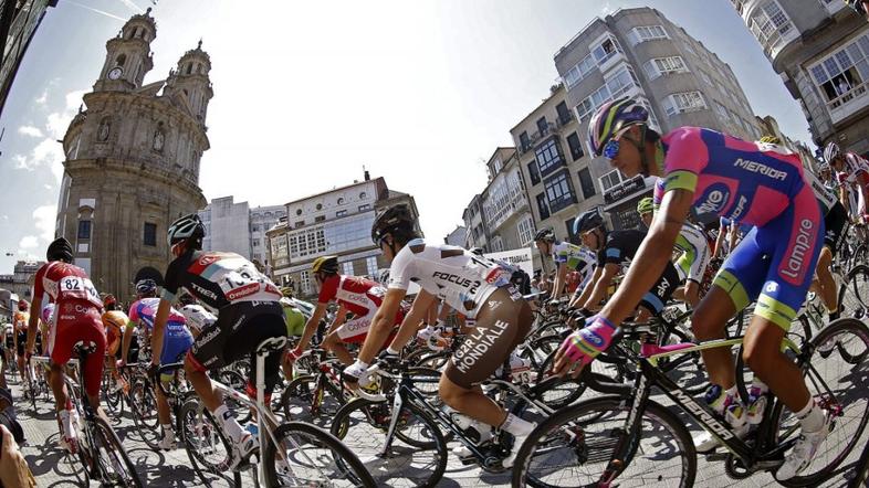 Vuelta dirka po Španiji Pontevedra start