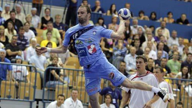 Na prvi tekmi Požunovi varovanci s slabo igro in tehničnimi napakami niso navduš