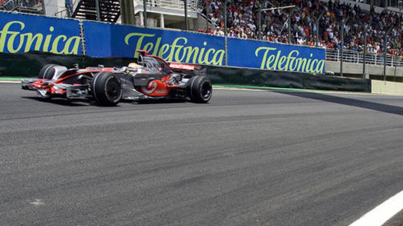 Še kako pomemben bo prvi zavoj, Senna S. Lewis Hamilton ne bo smel biti preagres