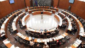 DZ bo kot prvi parlament na svetu postal Unicefova varna točka, s čimer se pridr