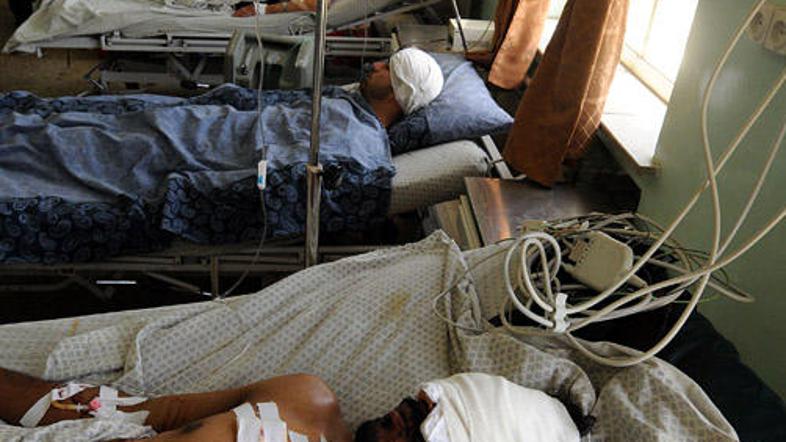 Med ranjenimi so tudi predstavniki Nata.