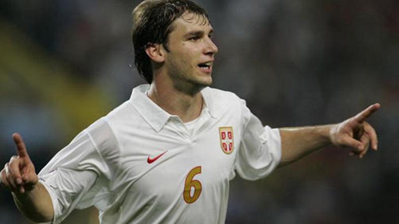 Branislav Ivanović se iz Lokomotive seli v Chelsea.