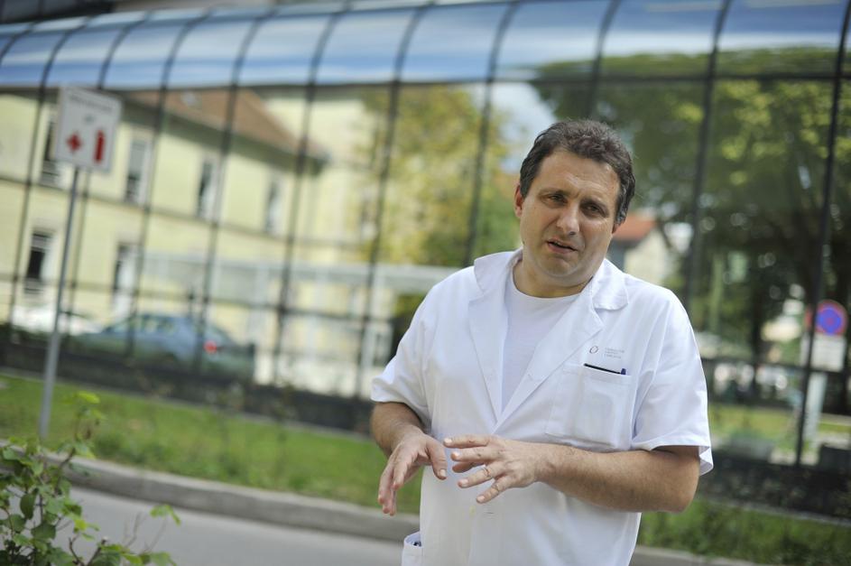 slovenija 02.10.13, Erik Brecelj, Kirurg, zdravnik, doktor, onkoloski institut,