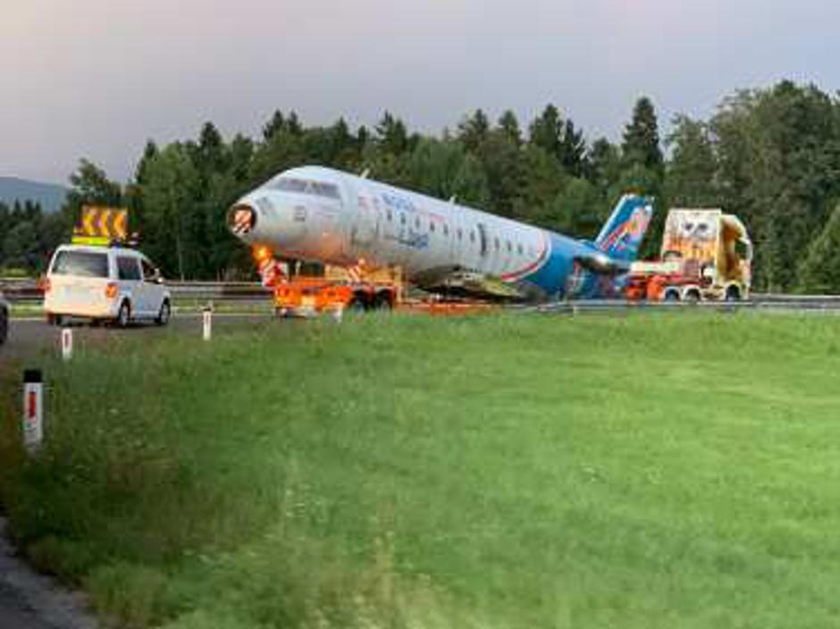 Letalo - FerroČrtalič | Avtor: FerroČrtalič