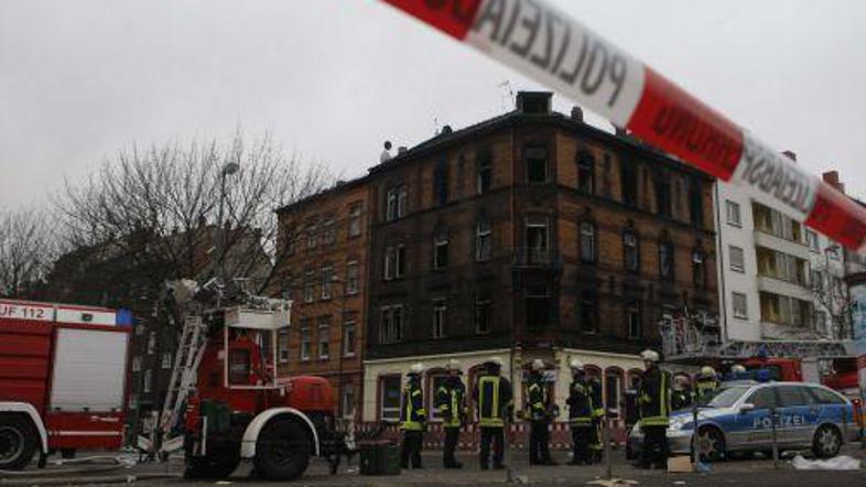 Zaradi sovražnosti do tujcev je moralo umreti devet ljudi.