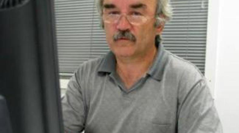 Priznan avtomobilski strokovnjak in izumitelj meni, da bodo na cestah še nekaj č