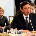 Pahor skriva svoj kredit. A na podlagi neobičajno ugodnih kreditov za njegovo ne