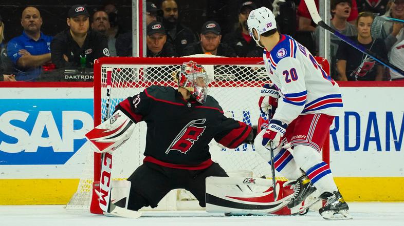 Carolina Hurricanes : New York Rangers