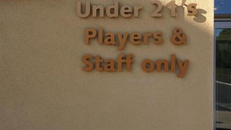 florent malouda, trening center chelsea