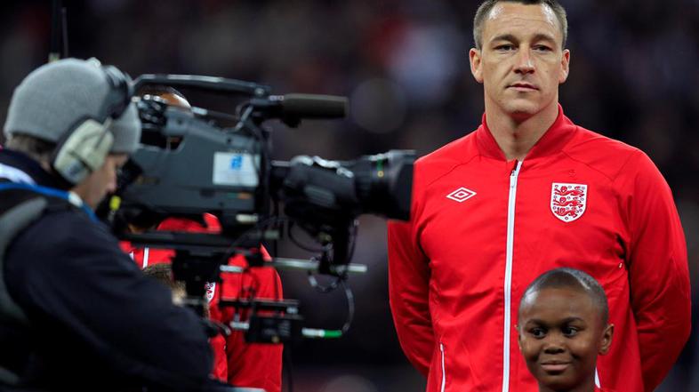 Terryja čaka dirka s časom, da bi še ujel letalo v Južnoafriško republiko. (Foto