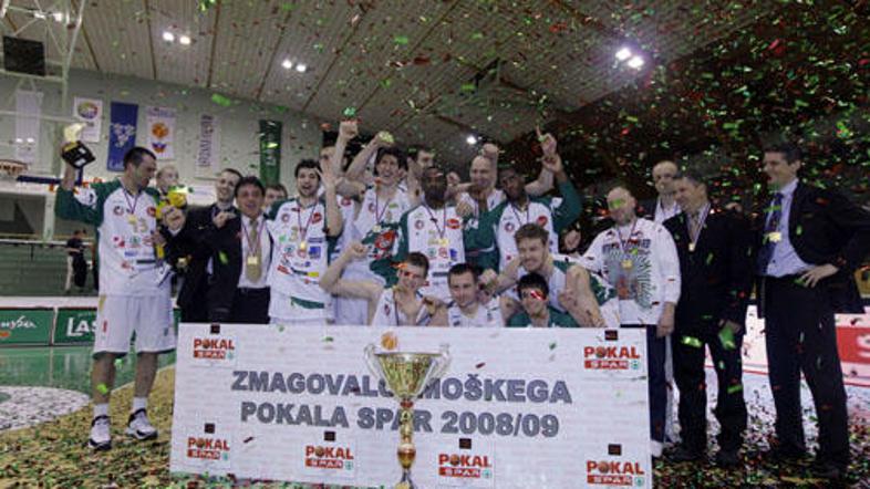 V finalu pokala Spar je Union Olimpija premagala Elektro Esotech.