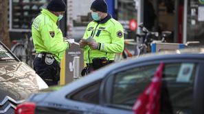 protest taxistov pred parlamentom