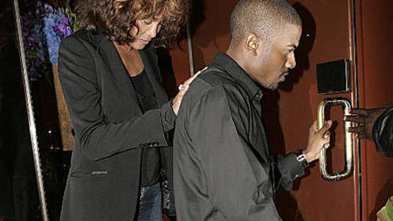 Whitney Houston so ujeli s pevcem Rayem J-jem, ki je od nje mlajši kar 20 let.