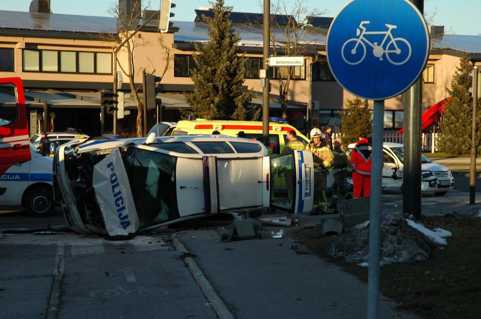 nesreča policija