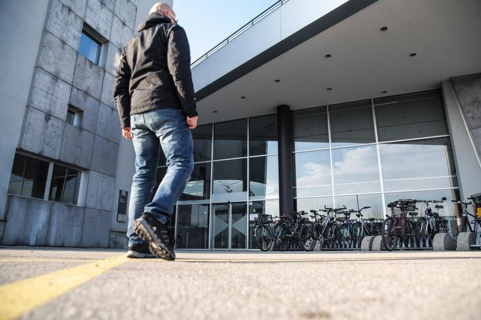 FURS | Avtor: Saša Despot