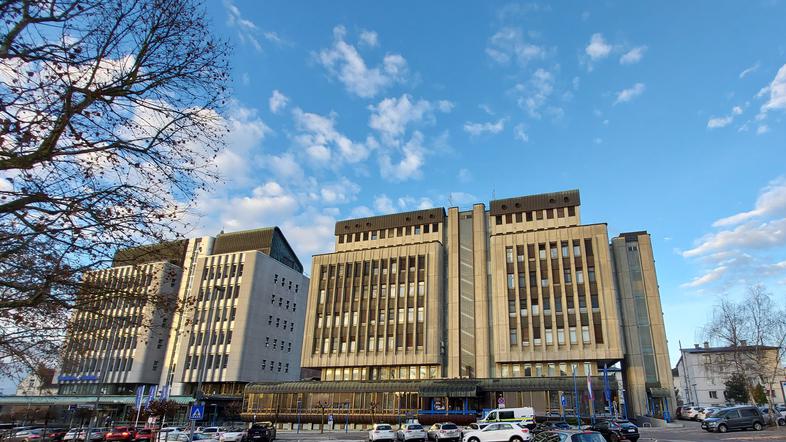 Kranj, sedež Policijske uprave Kranj, križišče