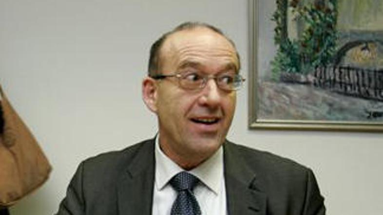 Stranka se mora preimenovati, je prepričan Štrovs.