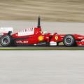 Dirkač Ferrarija Felipe Massa nad novinci ni navdušen. (Foto: Reuters)