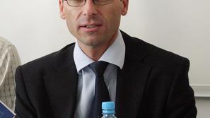 “Podatka o številu nagrajencev nimam, saj je nagrada prispela po pošti,” pove An