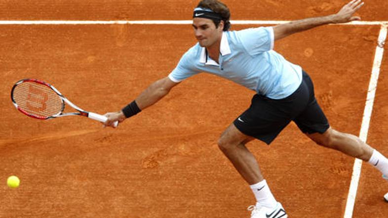 Roger Federer se je namučil s 137. igralcem sveta.