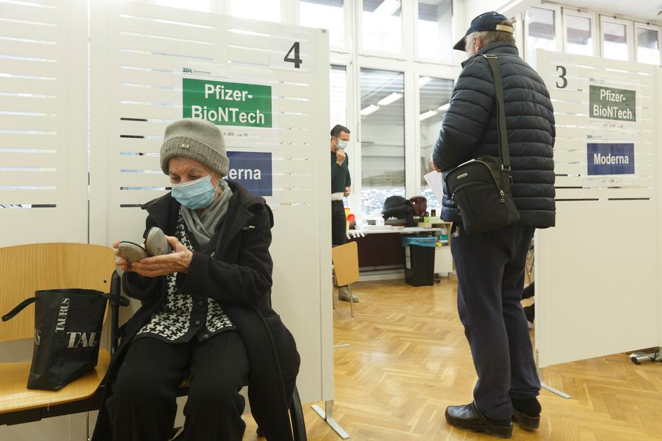 cepljenje covid-19 slovenija | Avtor: Profimedia