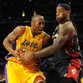 Bryant je aktualni MVP rednega dela, James pa bržčas edini, ki bi mu trofejo lah