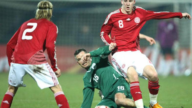 Slovenska reprezentanca je niz brez zmage podaljšala na štiri tekme.