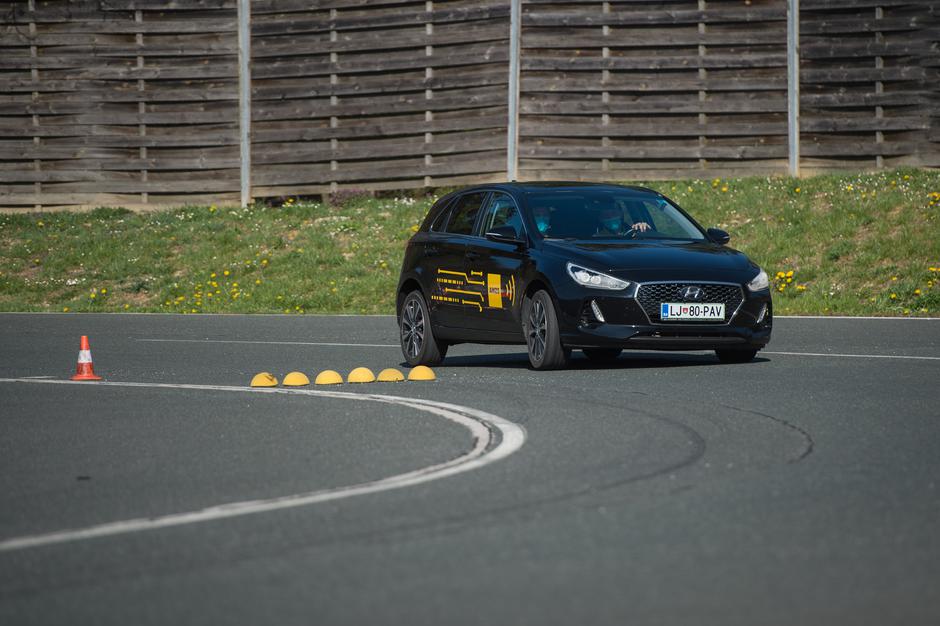 Test pnevmatik | Avtor: Anže Petkovšek