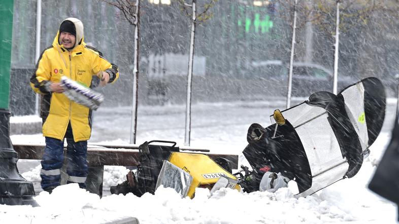 sneg v Moskvi konec aprila