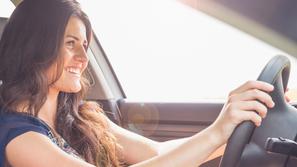 Ženska, avto, vožnja