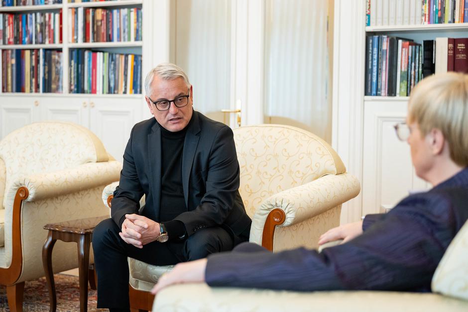 Matjaž Han Nataša Pirc Musar predsedniki parlamentarnih strank pri predsednici Nataši Pirc Musar | Avtor: UPRS/Boštjan Podlogar