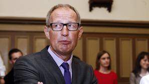 Slovenija 21.05.2012 nekdanji predsednik uprave Merkurja Bine Kordez, zacetek so