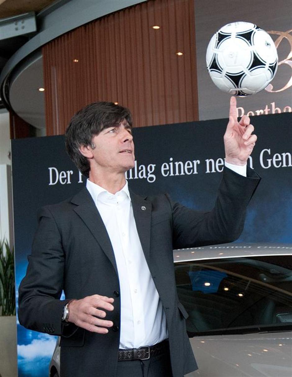 Low Loew Löw Nemčija selektor reprezentanca seznam žoga Euro 2012 | Avtor: EPA