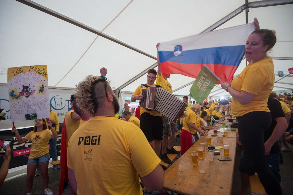 navijači v Komendi | Avtor: Anže Petkovšek