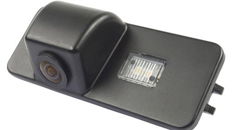 Na trgu obstajajo številni modeli kamer za različne avtomobilske modele. Vgradnj