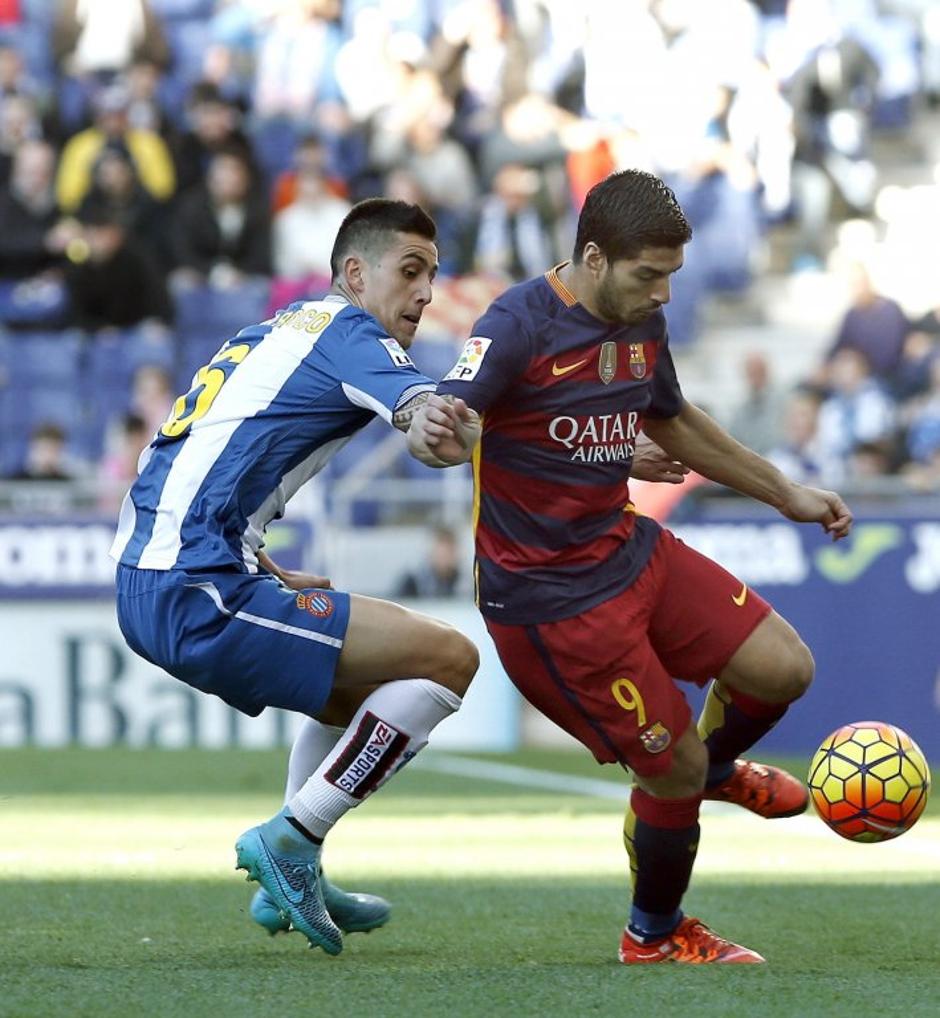 Víctor Álvarez Luis Suárez Espanyol Barcelona | Avtor: EPA