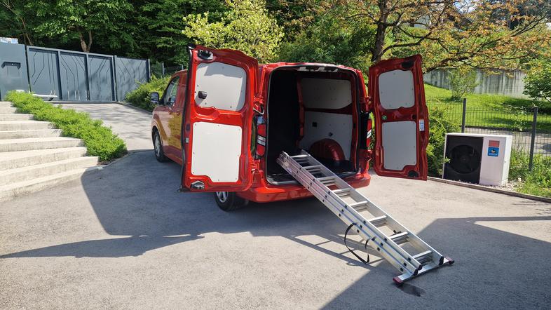 Ford transit custom multicab